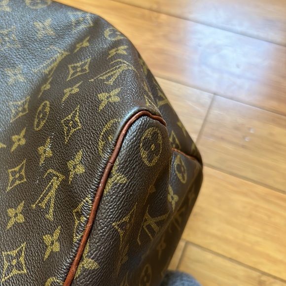 Louis Vuitton Monogram Speedy 40 - Picture 12 of 16
